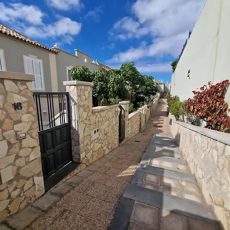 بيت للعطل Sea View *